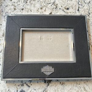 Harley Davidson picture frame with metal logo